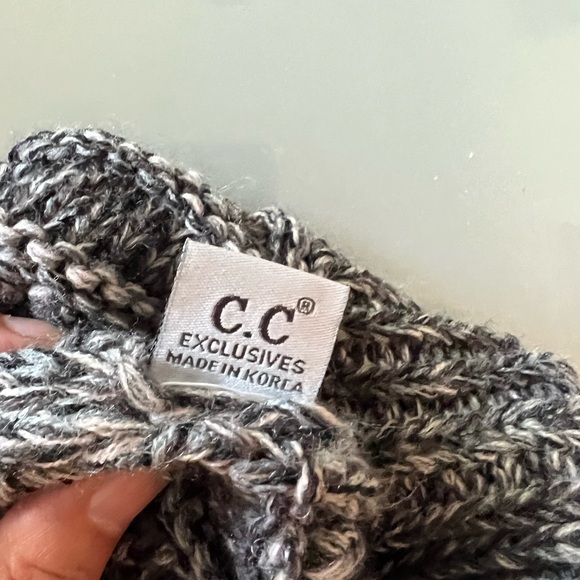 C.C hat - Picture 4 of 5